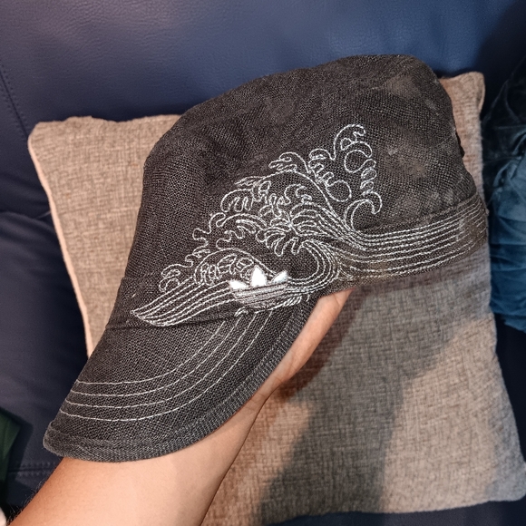 Vintage 90s Embroidered Black Cap - Picture 5 of 6